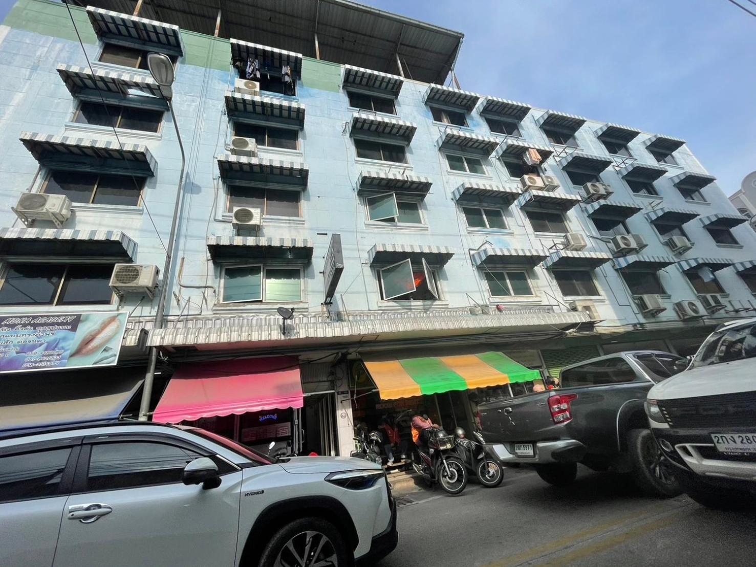 Oyo 75494 President Apartment Pattaya Dış mekan fotoğraf