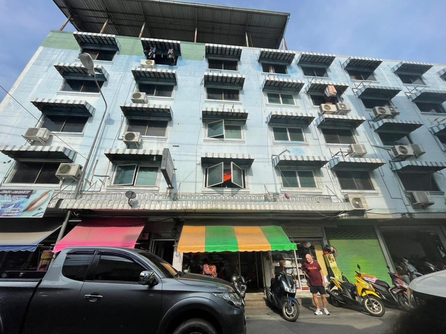 Oyo 75494 President Apartment Pattaya Dış mekan fotoğraf