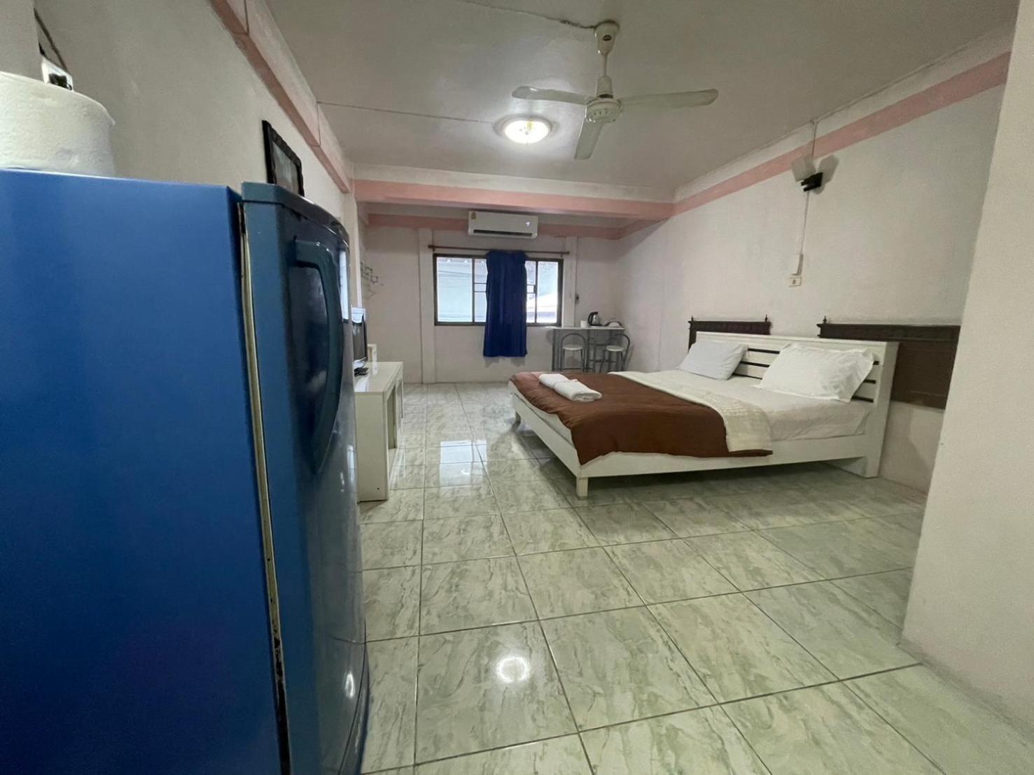 Oyo 75494 President Apartment Pattaya Dış mekan fotoğraf