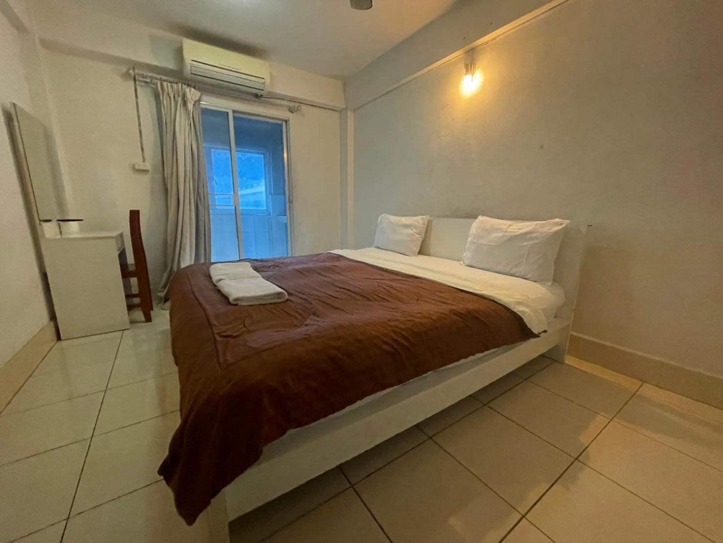 Oyo 75494 President Apartment Pattaya Dış mekan fotoğraf