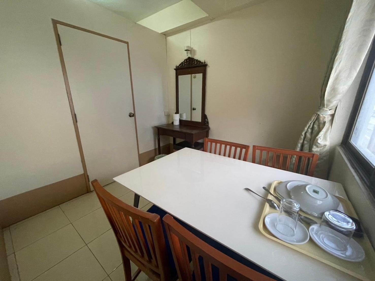 Oyo 75494 President Apartment Pattaya Dış mekan fotoğraf