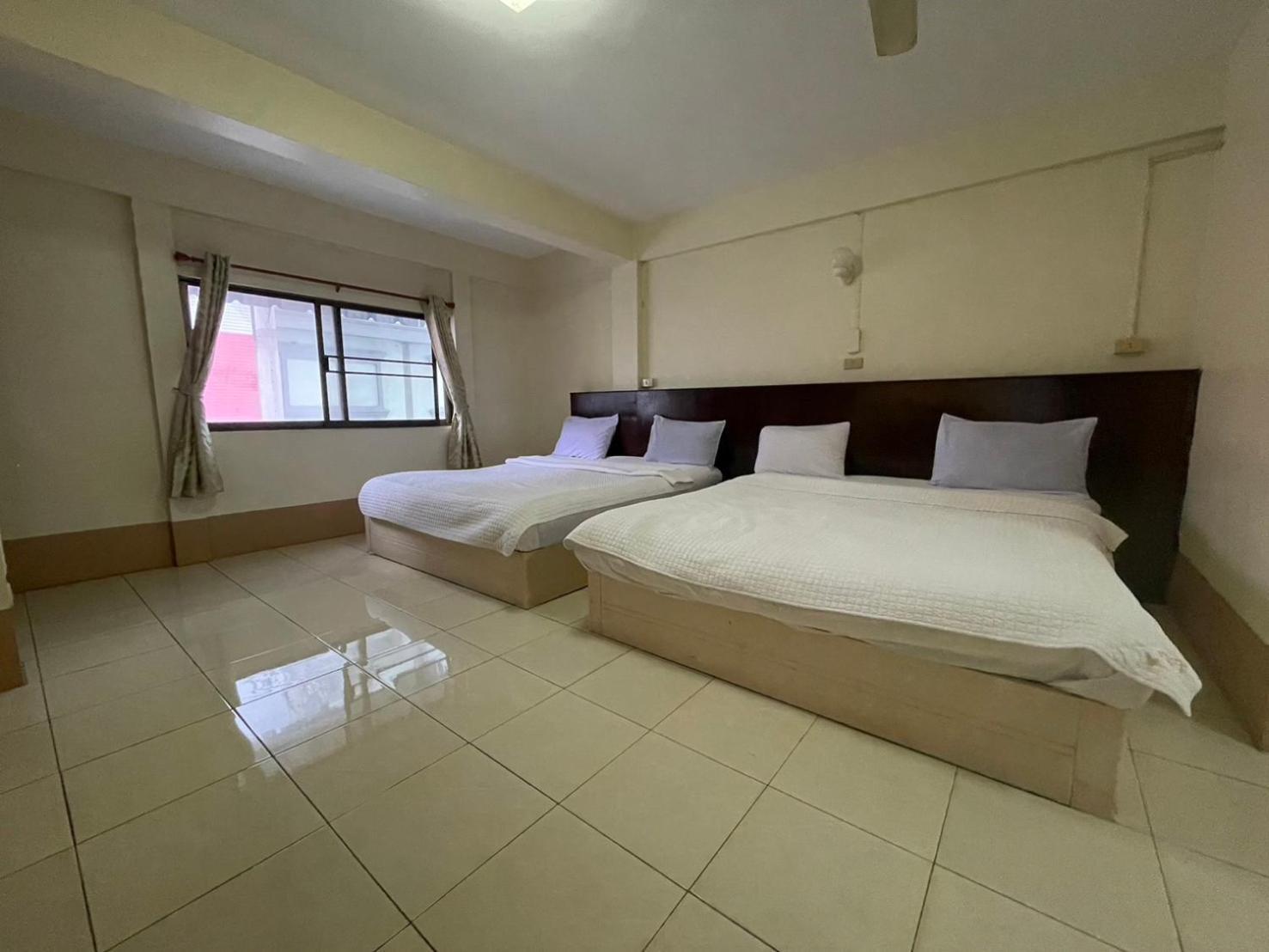 Oyo 75494 President Apartment Pattaya Dış mekan fotoğraf