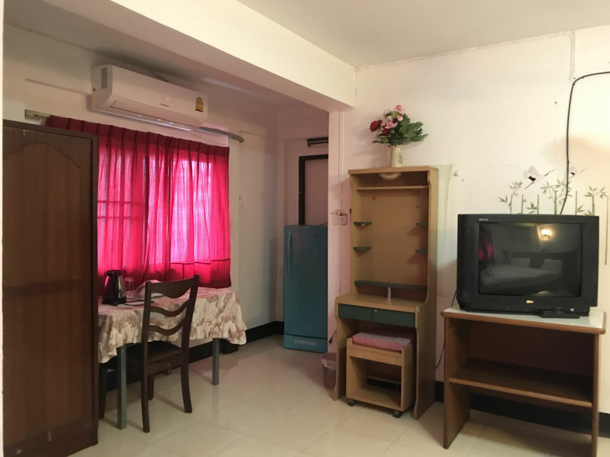 Oyo 75494 President Apartment Pattaya Dış mekan fotoğraf