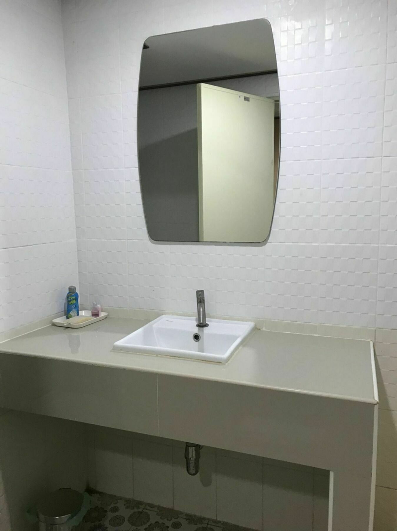 Oyo 75494 President Apartment Pattaya Dış mekan fotoğraf